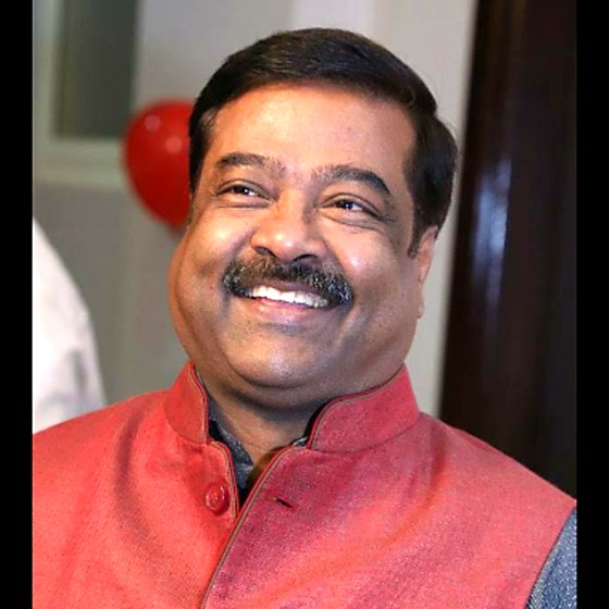 Shri Sanjeev Goyal